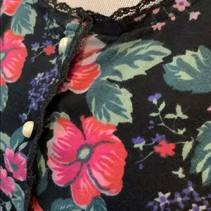 Vintage Gold label Victoria’s Secret sleep shirt thumbnail 4