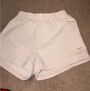 TNA Aritzia Shorts thumbnail 1