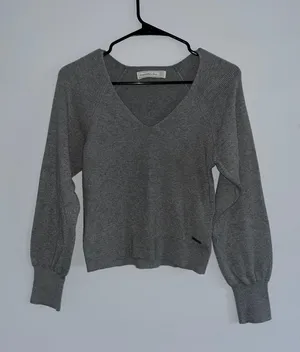 Abercrombie Grey V-Neck Sweater thumbnail 1