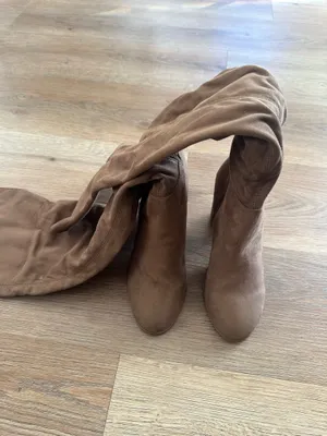 Forever 21 NWT Brown Suede Knee High Boots thumbnail 2