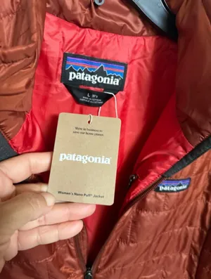 Patagonia Women’s Nano Puff Jacket Burnished Red Size Large thumbnail 3