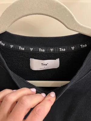 Aritzia TNA cropped sweatshirt thumbnail 3