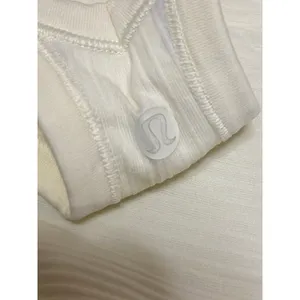 Lululemon Womens Cream Scoop Neck Sleeveless Yoga Athletic Activewear Tank Top 8 thumbnail 5
