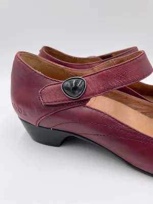 Taos Samba Mary Jane Shoes Women's Size 7 Deep Burgundy Red Low Heel Closed Toe thumbnail 2