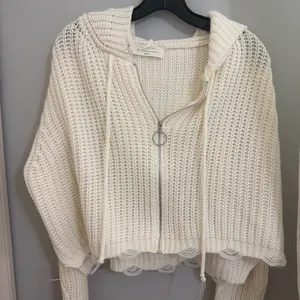 American Threads Sweater Cropped thumbnail 1