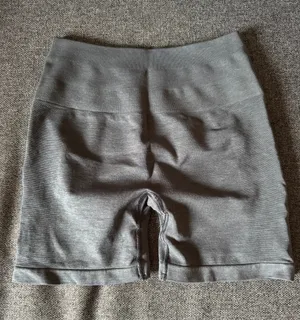 Alphalete Amplify Shorts thumbnail 1