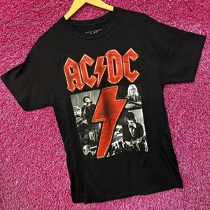 AC/DC Retro Rock Tshirt size Medium thumbnail 3