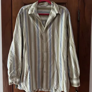Tommy Bahama Button Down Shirt Mens Large Beige Striped 100% Silk Long Sleeve thumbnail 1