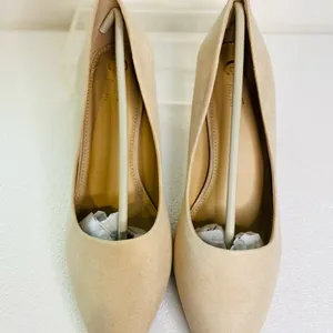 Beige faux suede pumps heels Tan Size 10 thumbnail 2