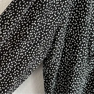 Banana Republic Womens Shirt Blouse Black White Dot Long Sleeve Stretch Size XL thumbnail 6