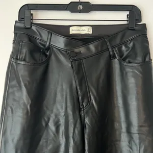 Abercrombie & Fitch Vegan Leather Pants Criss Cross Waist 90s Straight Size 28 6 thumbnail 3