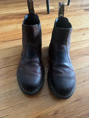 Doc Martens Chelsea Boots thumbnail 4