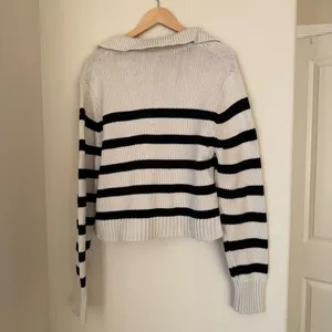 DISSH Colbie Sweater Size Small thumbnail 2