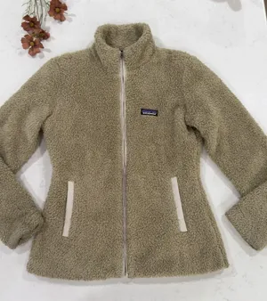 Patagonia Women's Cozy Cream Teddy Jacket thumbnail 1
