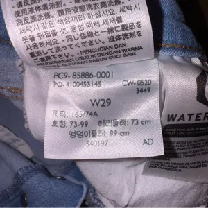 Levi’s High Rise Skinny Ankle Button Up Size 29 thumbnail 11