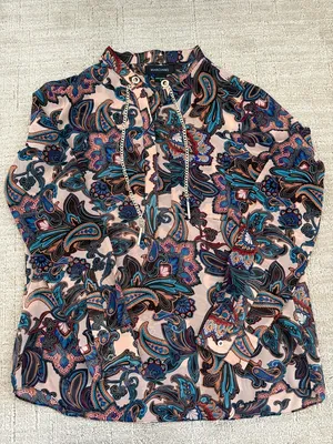 Marciano paisley blouse sz M thumbnail 3