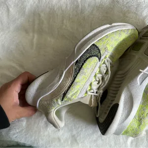 Nike Women's SuperRep Go 3 Flyknit Sneakers Neon Yellow White Size 7 thumbnail 7
