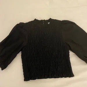 H&M Puff sleeve blouse thumbnail 1