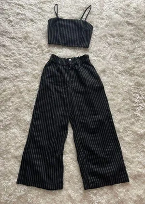 Hollister Ultra High-Rise Pin stripe Wide-Leg Pants and Cute Summer crop top thumbnail 1
