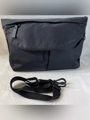 Lululemon All Night Festival Bag Large in Black Vol 10L Athleisure Minimalist thumbnail 11