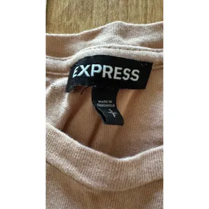 Express Womens Mauve Pink Ruched Front Short Sleeve 100% Cotton‎ T-Shirt Size S thumbnail 2