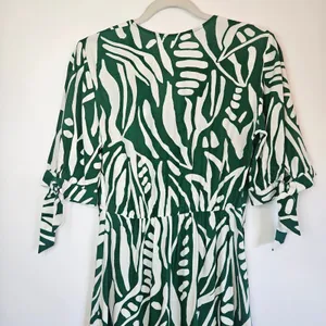BA&SH Terence Midi‎ Dress in Green/White Size 2 Hawaiian Print thumbnail 10