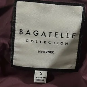 Bagatelle Puffer Jacket Womens Small Burgundy Faux Leather Full Zip Light Weight thumbnail 4