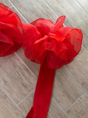 Victoria's Secret Dramatic Red Velvet Gloves with Ruffle Cuffs thumbnail 4