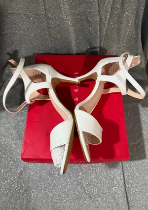 Kelly & Katie Ilvena Heels Women’s 8.5 patent ankle strap NWT thumbnail 5