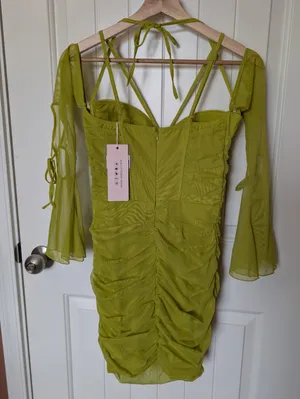 NWT Oh Polly Emmalee Off The Shoulder Mini Dress W6 Neon Green thumbnail 2