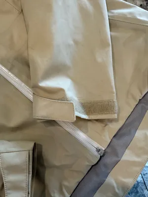 Helly Hansen Women’s Cream Rain Jacket  thumbnail 4