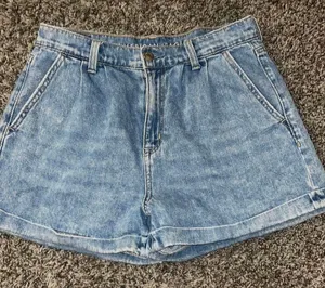 American Eagle Outfitters “Mom Jean” Shorts thumbnail 1