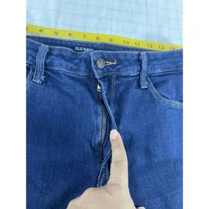 Old Navy Women’s WOW Flare High-Rise Blue Denim Flared Jeans Size 12 thumbnail 7
