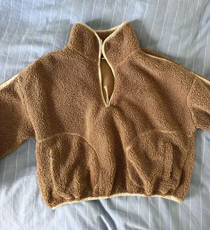 Old navy Sherpa tan  thumbnail 1