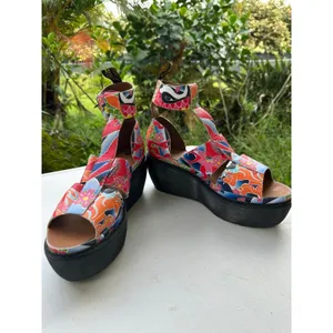 Rare Vintage Dr. Martens Bessie Psychedelic Tattoo Koi Wedge Platform Sandals 11 thumbnail 3