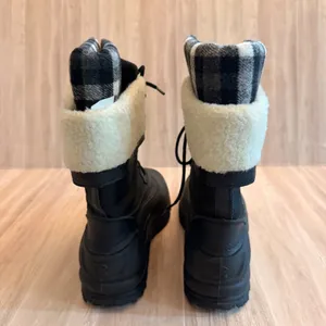 Kamik Sugarloaf Winter Boots Womens 9 Black Plaid Lined Waterproof Boots thumbnail 5