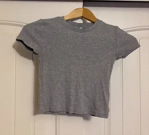 TNA Ribbed Crop Top Small Gray Short Sleeve Aritzia Cotton Elastane Neutral thumbnail 1