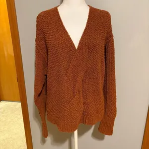 Free People Coco‎ V-Neck twist front textured sweater terracotta size XS/S thumbnail 2