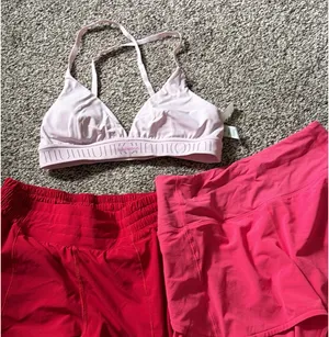 Lululemon bra thumbnail 4