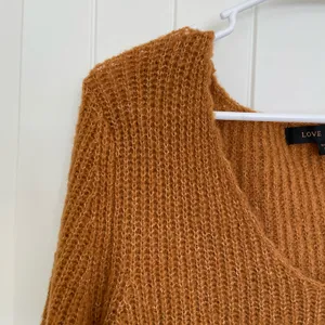 NWOT | Love Tree women’s brown thick knit v-neck tied sides sweater‎ small thumbnail 2