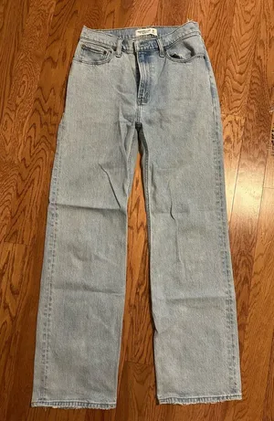 Abercrombie & Fitch Light Blue High-Rise Relaxed Jeans thumbnail 1