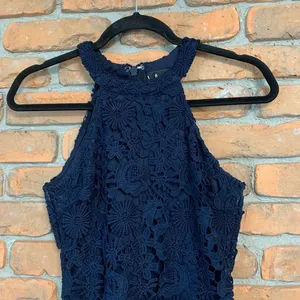 Lulus Love Poem Lace Halter Dress Womens Small Navy Floral Sleeveless Cocktail‎ thumbnail 2