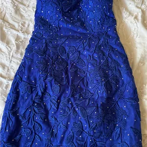 Elegant Royal Blue Embroidered Evening Dress Size 2 NEVER WORN thumbnail 5