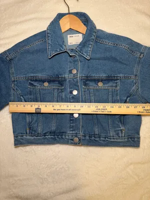 ASOS Women’s Blue Cropped Denim Jacket Fall Button Front Pockets US 4 UK 8 thumbnail 7