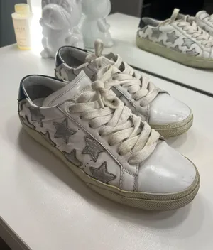 Saint Laurent Sneakers thumbnail 1