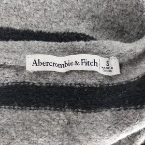 Abercrombie & Fitch Gray and Black Striped Cropped Casual 90’s Women's Top thumbnail 11