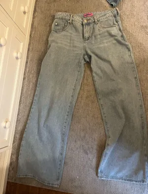 Edikted Jeans thumbnail 1