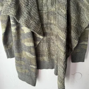 Aeropostale Women‎ Camouflage Print Waterfall Cardigan Sweater Size Medium thumbnail 5