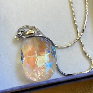 FINAL MARKDOWN Elegant crystal drop thumbnail 2