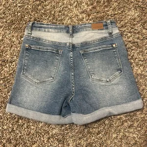 Judy Blue Denim Jean Shorts Cuffed Size Small thumbnail 2